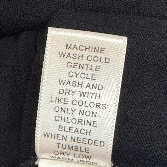 Banana Republic Black Ruched V-Neck Tank Top – Size Small - Picture 6 of 7